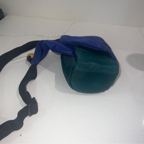 Coleman Drink Carrying Belt Bag - Picture 5 of 5